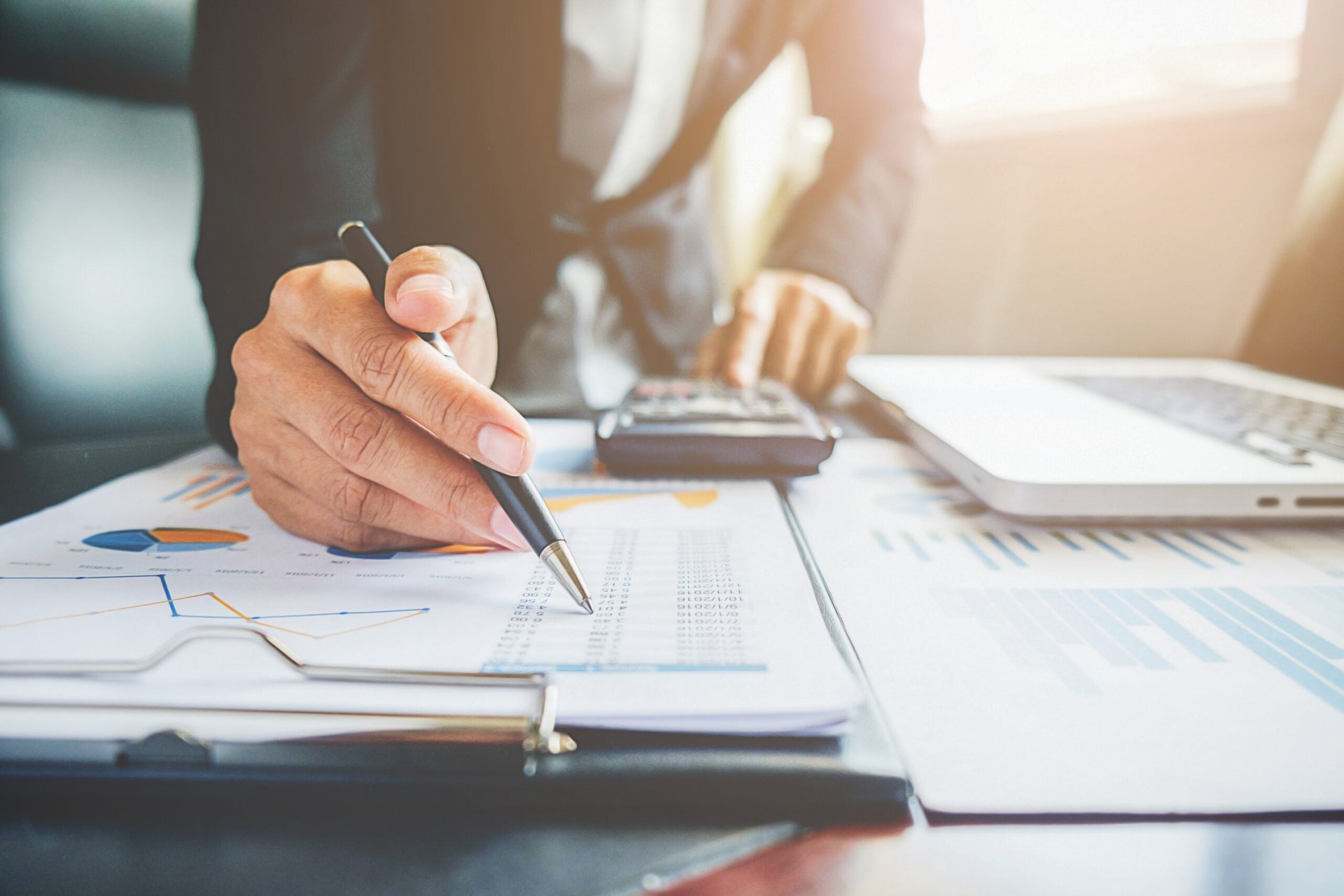 cooperation-analyst-chart-professional-paper-economics-1-scaled