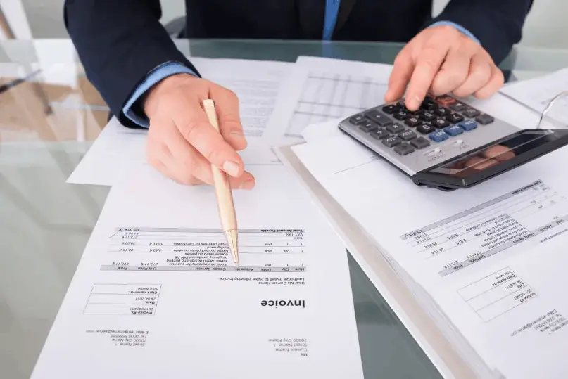 Kalkulator i ołówek